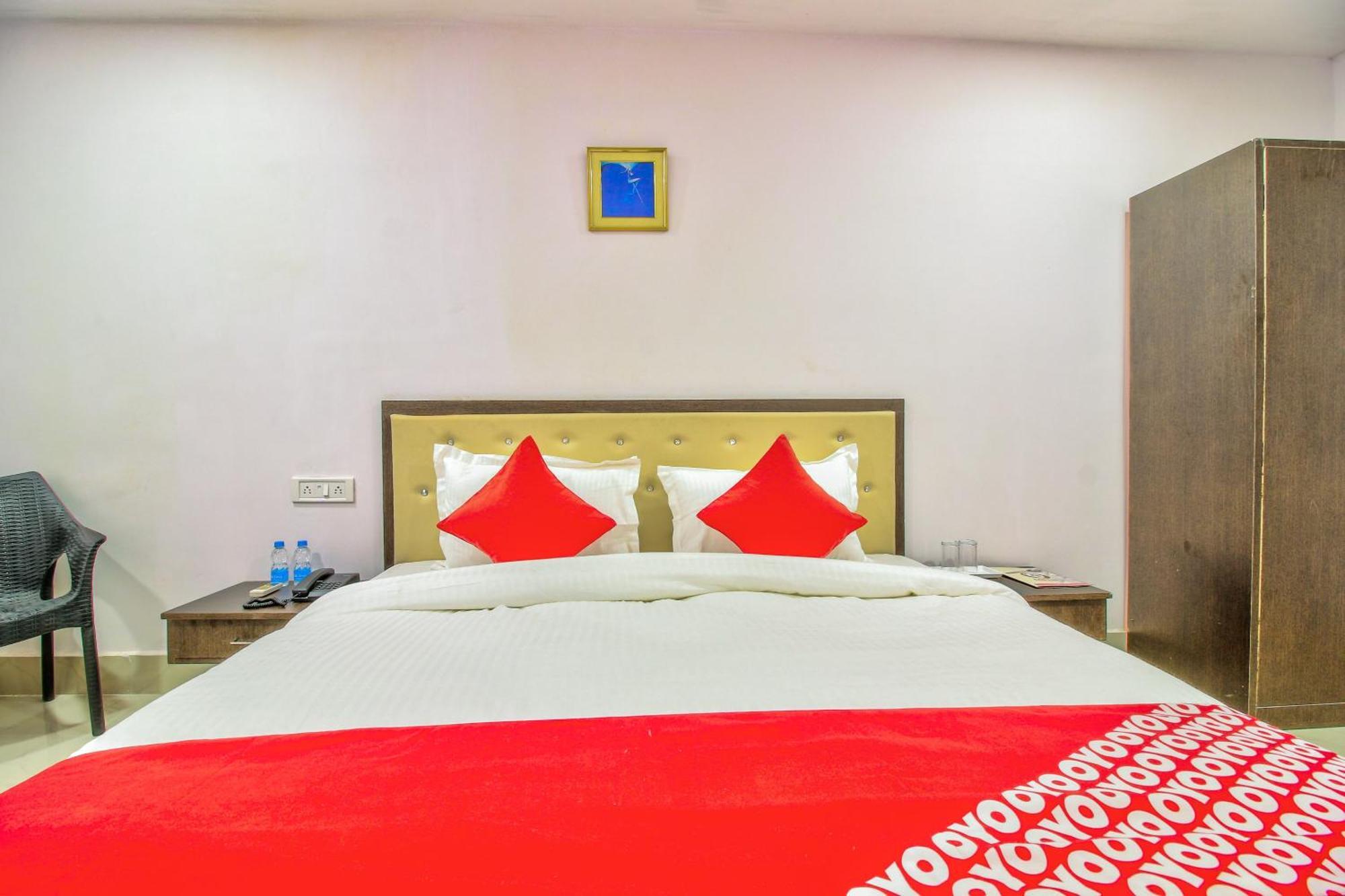 Oyo Flagship Spc & Span Hotel Jamshedpur Exterior photo